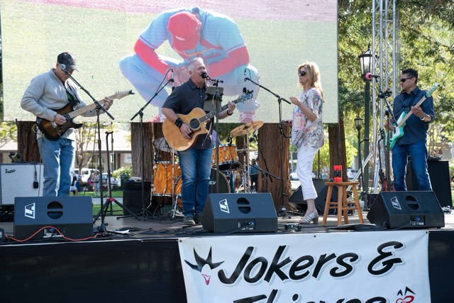 Rockin in Los Gatos Town Plaza Park!