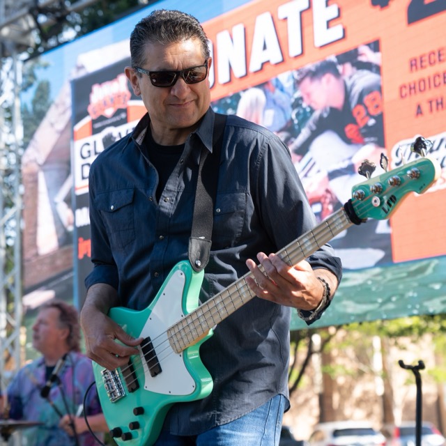 Rockin in Los Gatos Town Plaza Park!